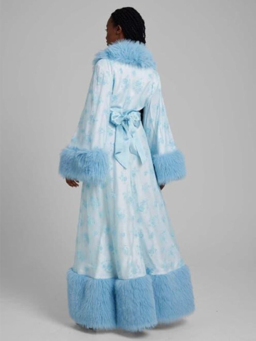 ISO! Scarlett Gasque Arctic Queen Dressing Robe